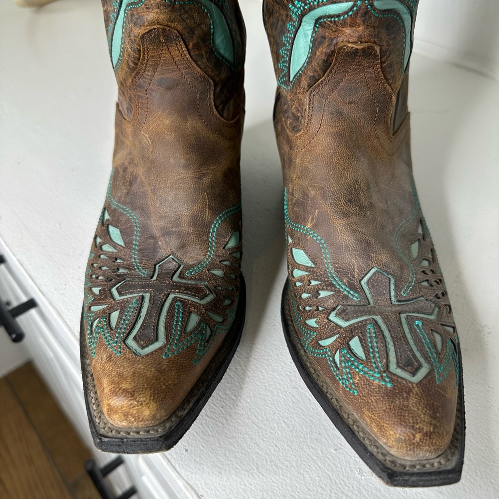 J.B. Dillon Brown and Turquoise Heeled Boots - Picture 3 of 8